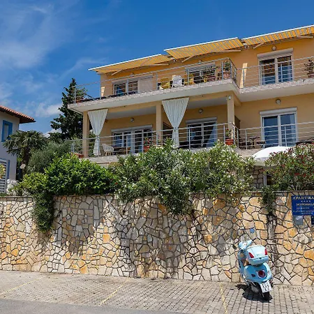 Malerisches Nur 200 Meter Zum Mit Privater Terrasse, Grill, Pool, Lounge-bereich Appartamento *