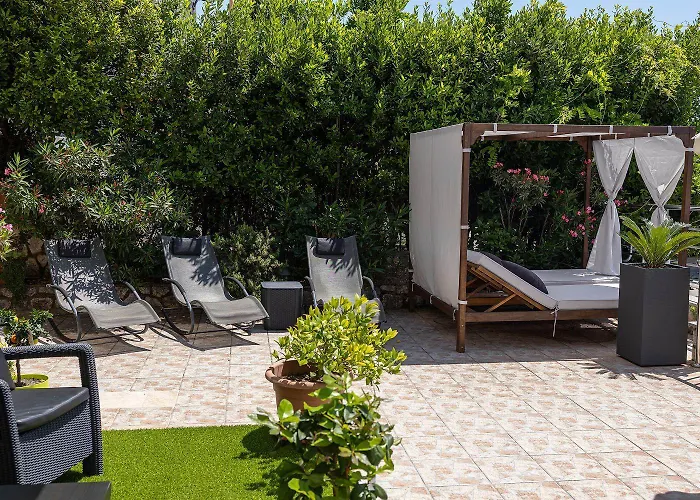 Apartment Malerisches Nur 200 Meter Zum Mit Privater Terrasse, Grill, Pool, Lounge-bereich