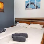 Malerisches Nur 200 Meter Zum Mit Privater Terrasse, Grill, Pool, Lounge-bereich *
