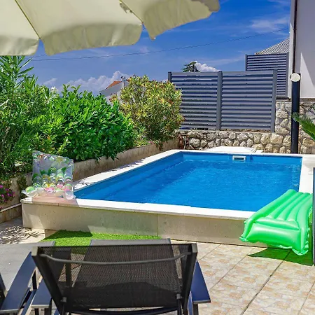 Malerisches Nur 200 Meter Zum Mit Privater Terrasse, Grill, Pool, Lounge-bereich